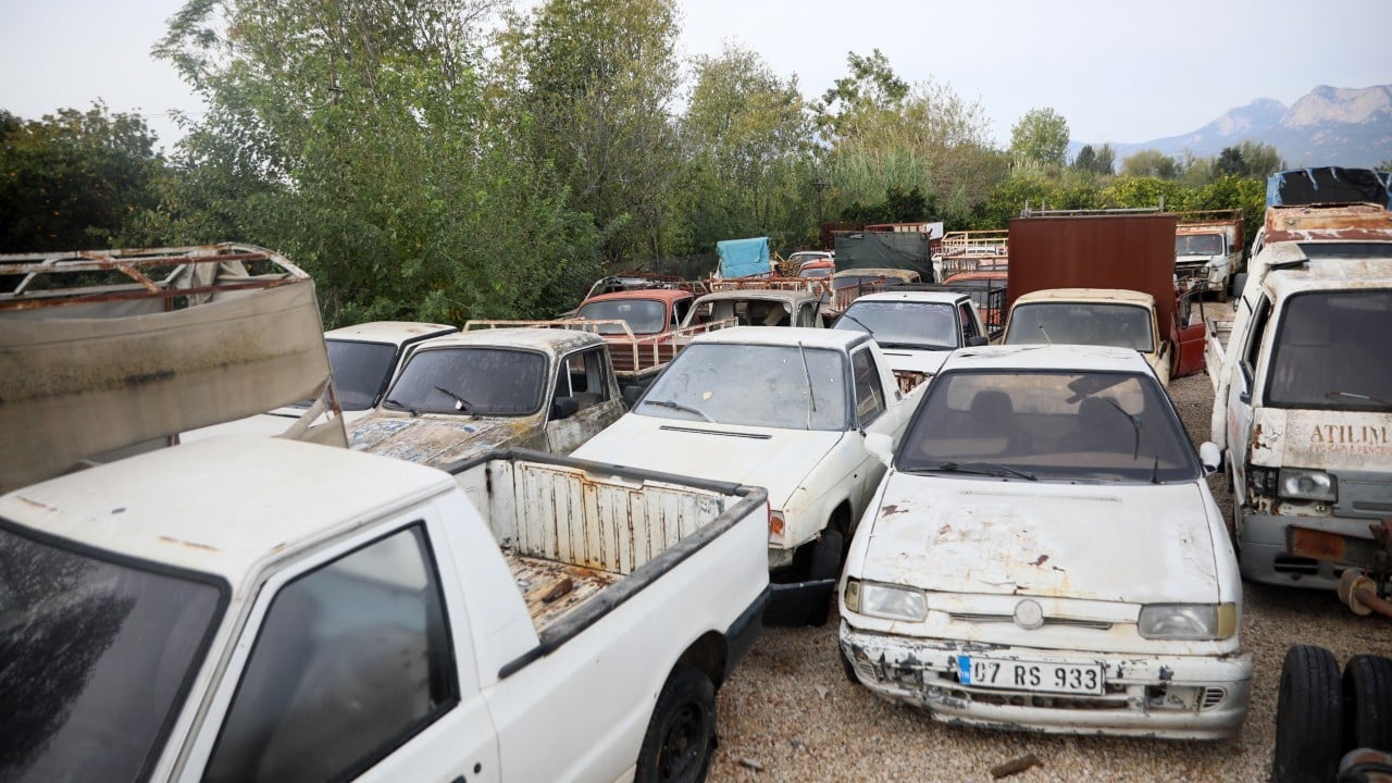 Foto - Milyonluk servet çürüyor! Yediemin otoparkı ‘araç mezarlığı’na döndü