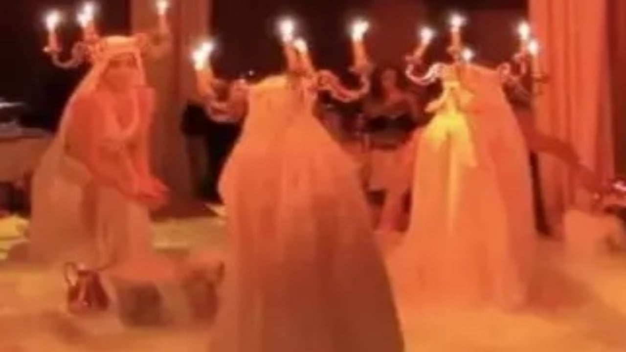 Foto - Mimar Sinan’ın kemiklerini sızlatacak görüntüler: 480 yıllık hamam, dansözlü gazinoya döndü