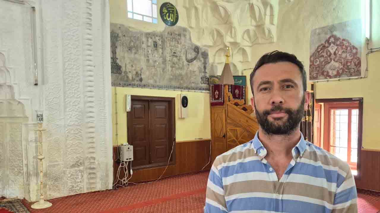 Foto - Minaresi yok, hikâyesi büyük: 752 yıllık camide ilk Kâbe tasviri