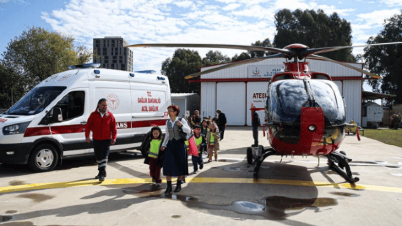 Foto - 'Minik 112' görevde! Çocuklar acil servis kahramanı oldu