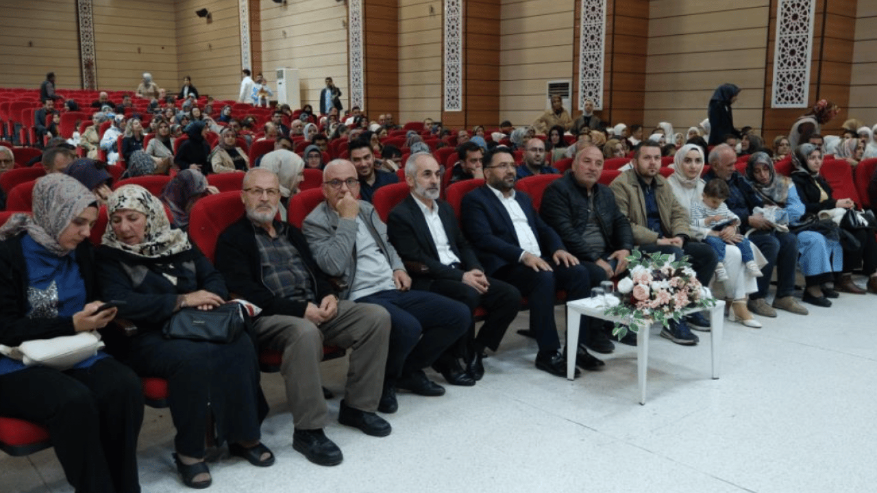 Foto - Minik öğrencilerin Kur’an kursu mezuniyet sevinci