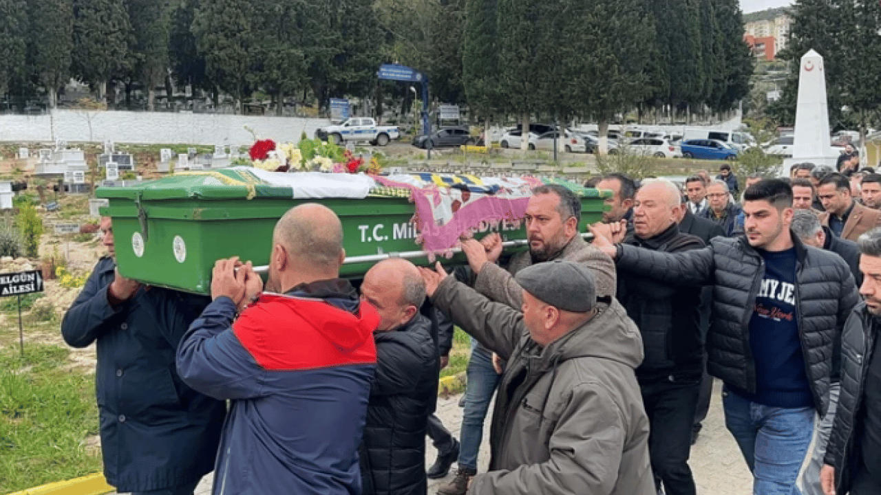 Foto - Minik Öykü melek oldu, sınıfı yasa boğuldu! Boş kalan sırası yürekleri dağladı
