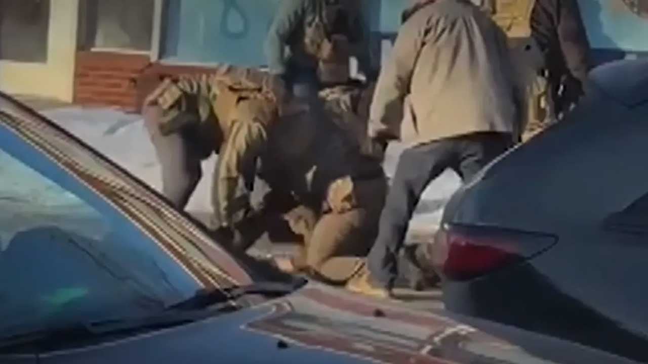 Foto - Minneapolis sokaklarında federal kurşun sesleri! ABD’de iç savaş provası mı? O yoğun bakım hemşiresinin ölümü krizi patlattı!