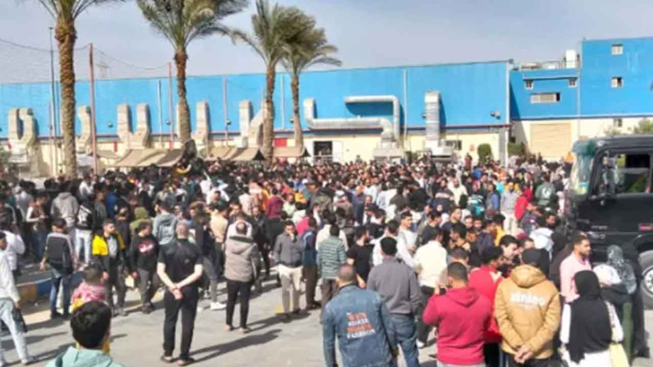 Foto - Mısır'a fabrika kuran Türk tekstil devinde Arap işçiler ayaklandı! Türkiye'yi işaret edip isyan çıkarttılar