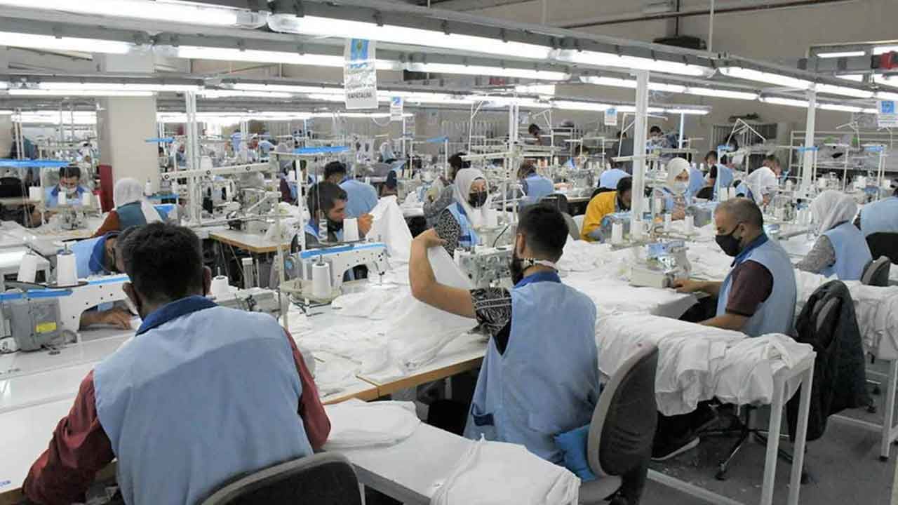 Foto - Mısır'a fabrika kuran Türk tekstil devinde Arap işçiler ayaklandı! Türkiye'yi işaret edip isyan çıkarttılar