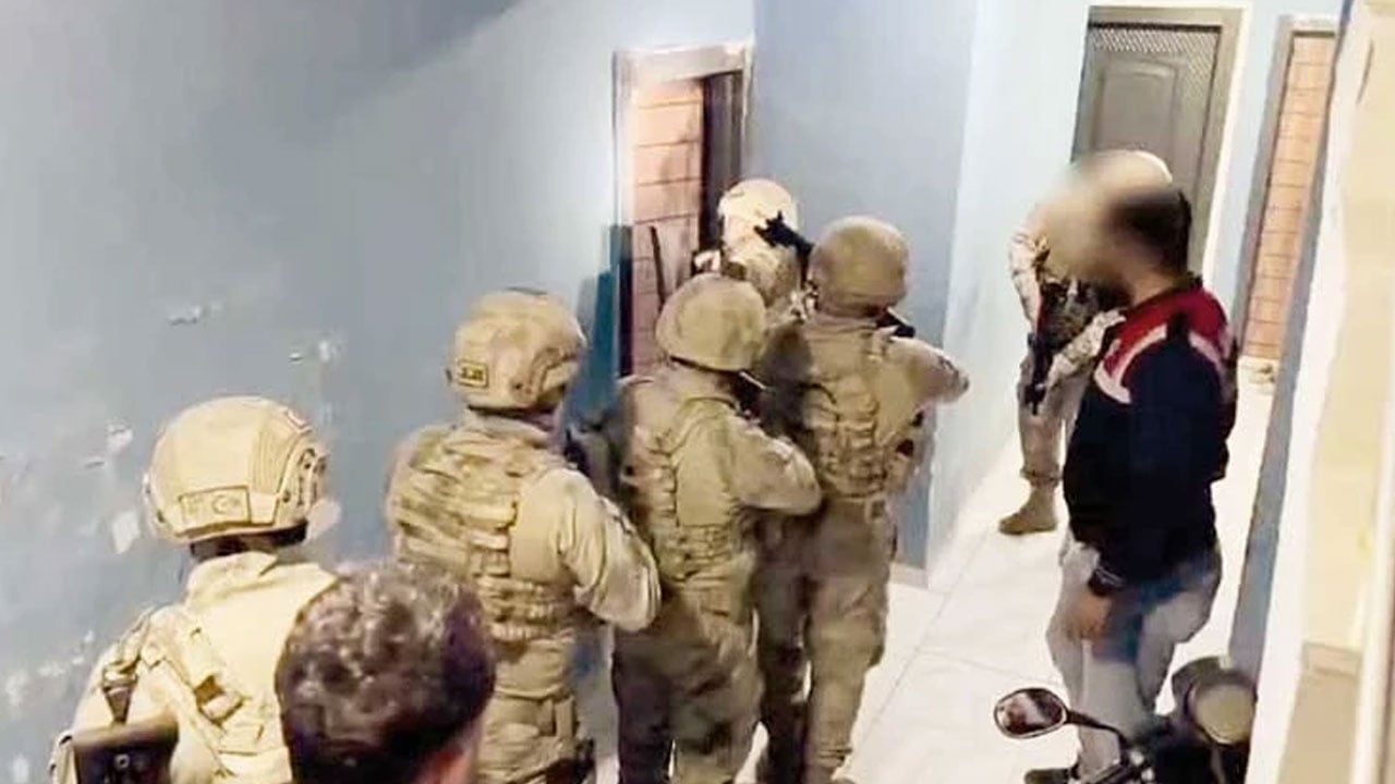 Foto - MİT ve jandarmadan DEAŞ'ın para babalarına operasyon! Çok sayıda gözaltı var