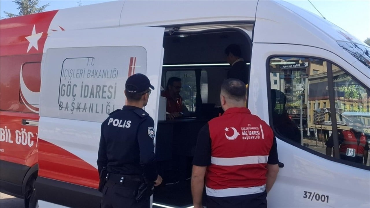Foto - Mobil göç noktası aracıyla bayramda da denetimler sürdürülecek