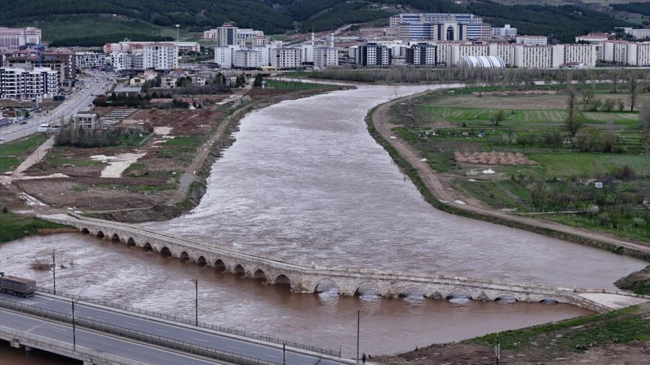 Foto - Modernler bir bir yıkıldı! Selçuklu’nunki 8 asırdır hala ayakta