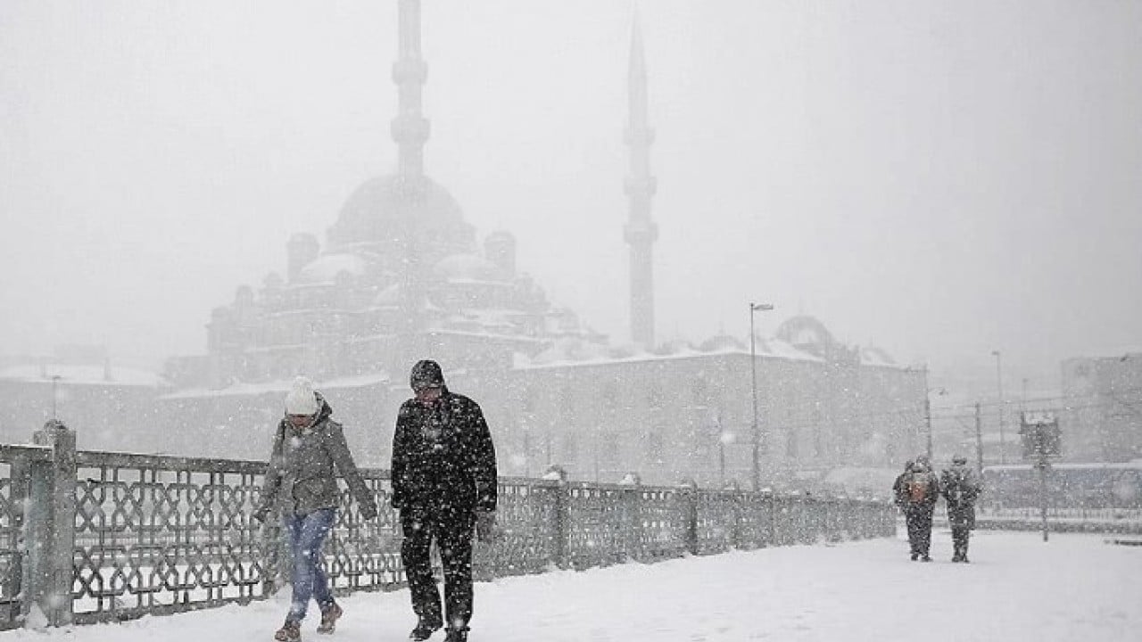 Montları hazırlayın donacağız! İstanbul'a şiddetli kar geliyor
