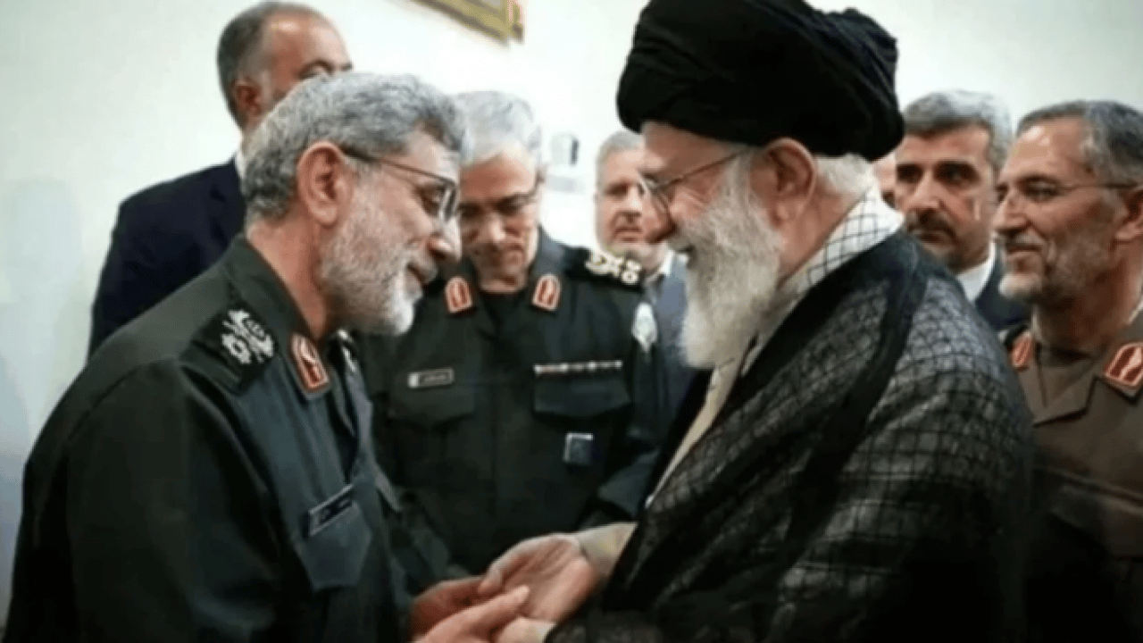 Foto - Mossad ajanlığıyla itham ediliyordu... İranlı komutan bakın hangi ülkede!