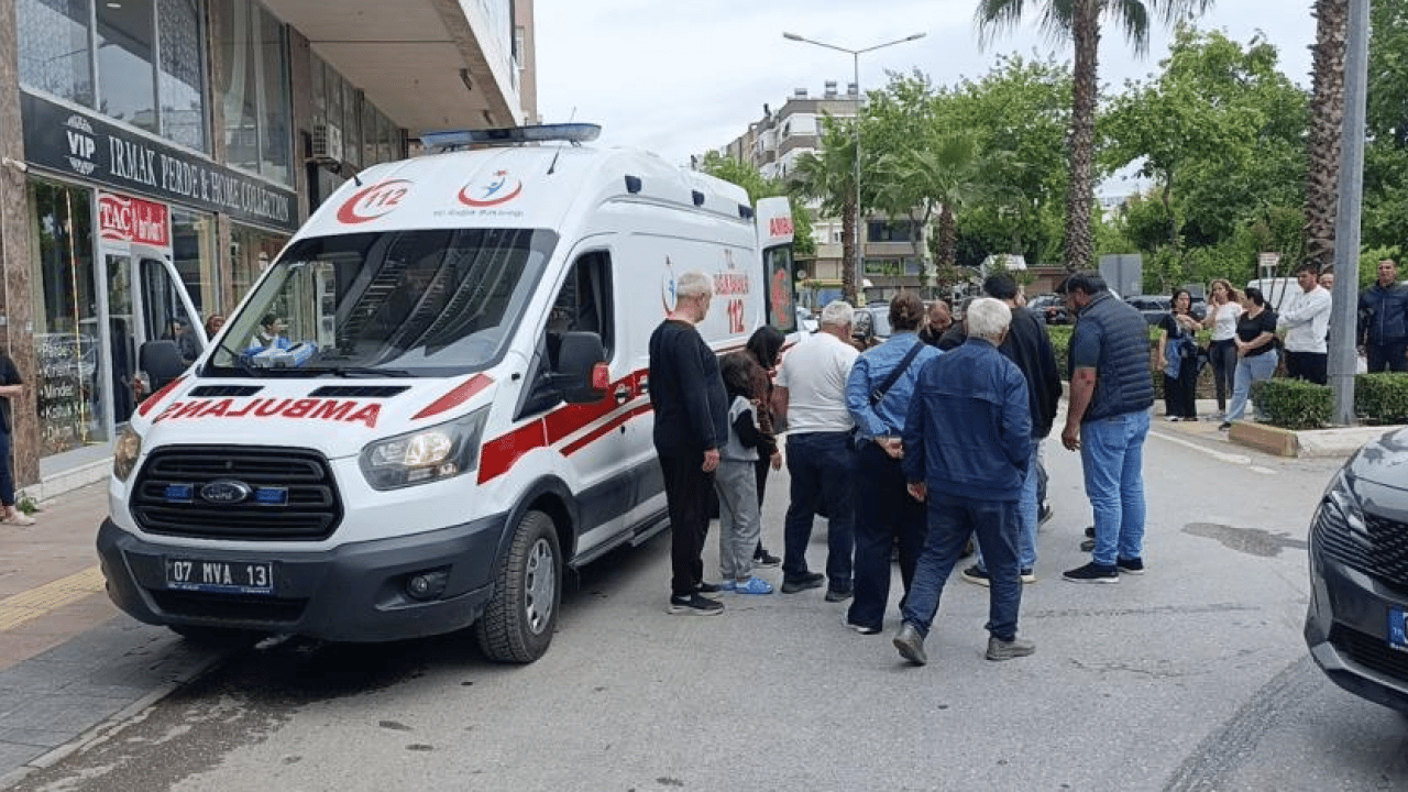 Foto - Motosiklet bisiklete çarptı: 2’si çocuk 3 yaralı