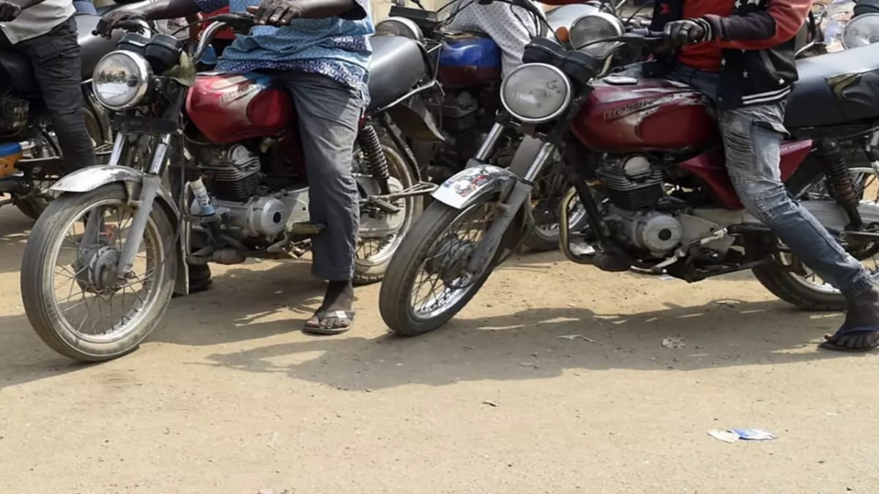 Motosikletlerle köy basıp kadın ve çocukları kaçırdılar! Ölüler de var