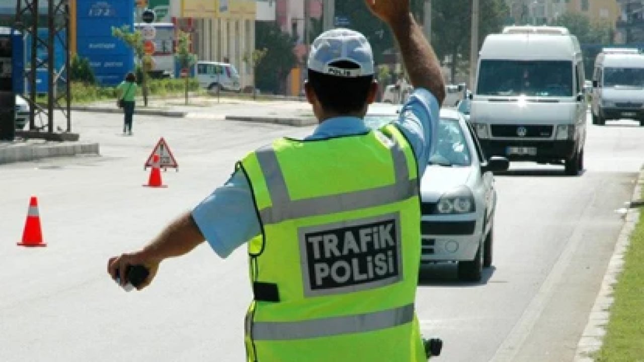 Foto - Motosikletli trafik canavarına rekor ceza: Tam 770 bin lira