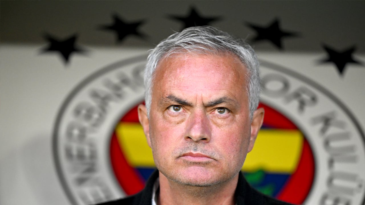 Mourinho, Fenerbahçe'yi mumla arayacak! Tazminatör için artık Rui Costa devreye giriyor! Şimdi ayvayı yedi...