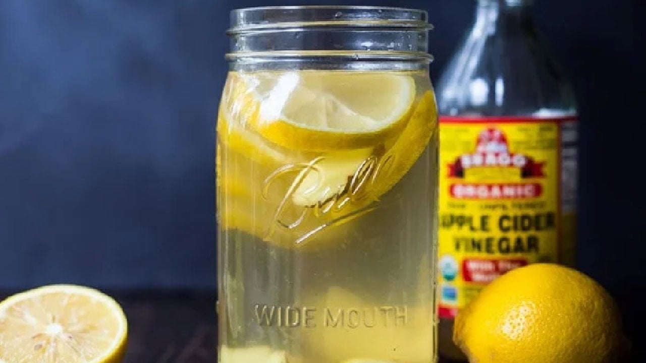 Foto - Mucize deniyor ama… Elma sirkesi ve limonlu su gerçekten ne kadar etkili?