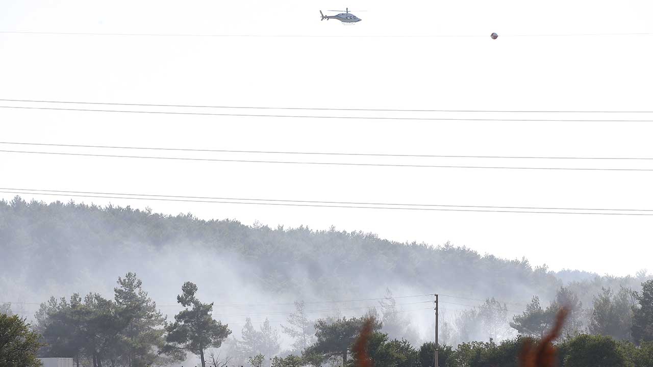 Foto - Muğla'da orman yangını! 10 helikopter ve 4 uçak havalandı