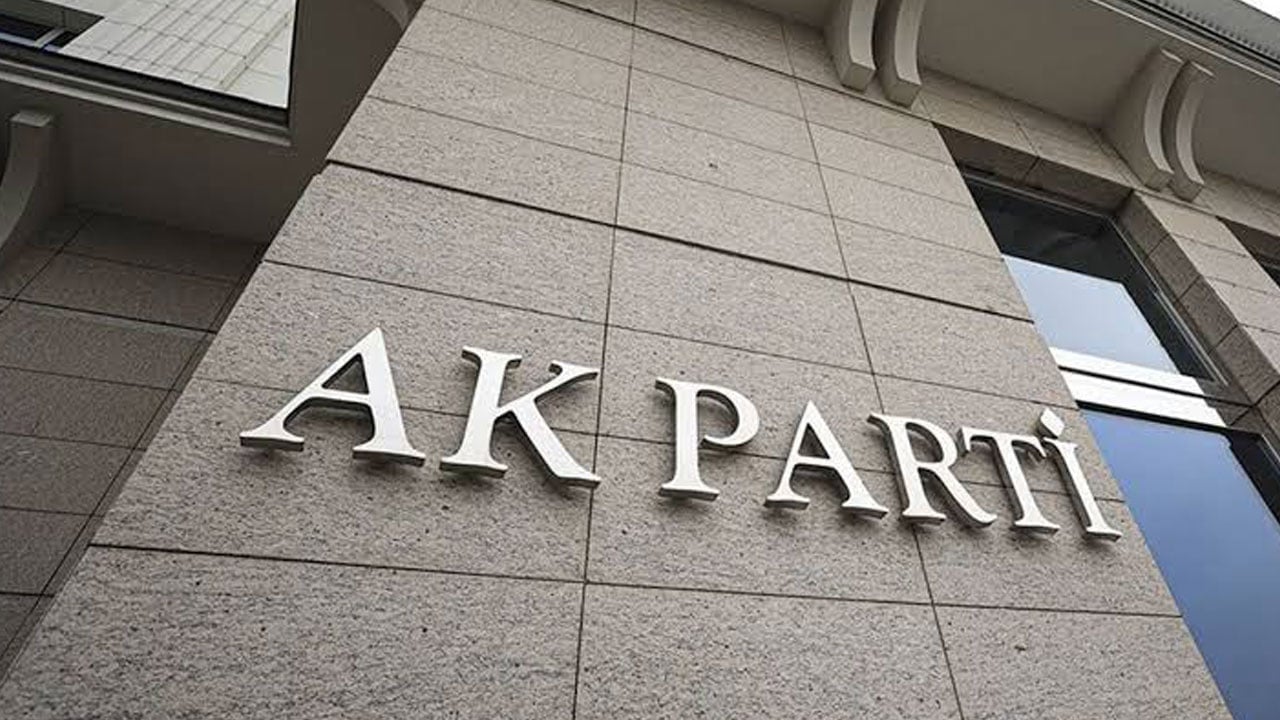 Foto - Muhalefete yakın şirketin anketinde Özgür’e soğuk duş! Ak Parti rakiplerine fark attı 