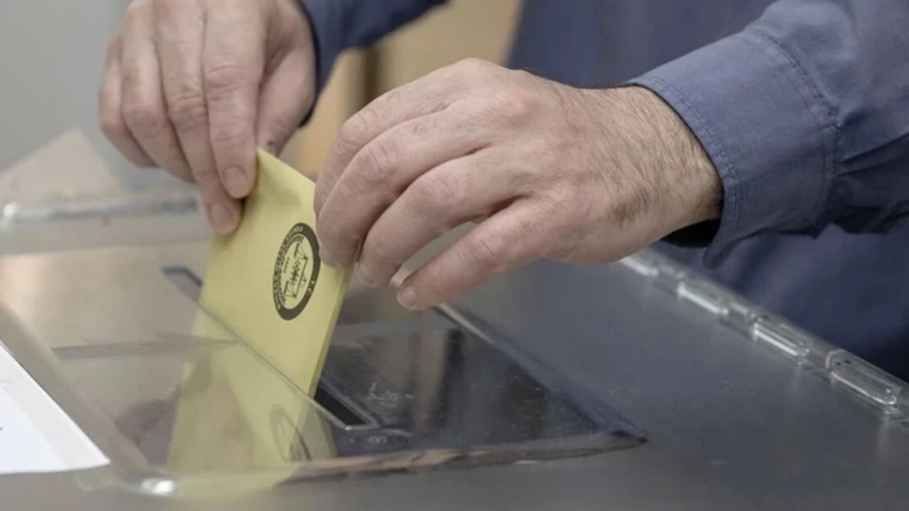 Foto - Muhalefeti dumura uğratan anket! Şamil Tayyar paylaştı: Tümden çökeceği anlaşılıyor