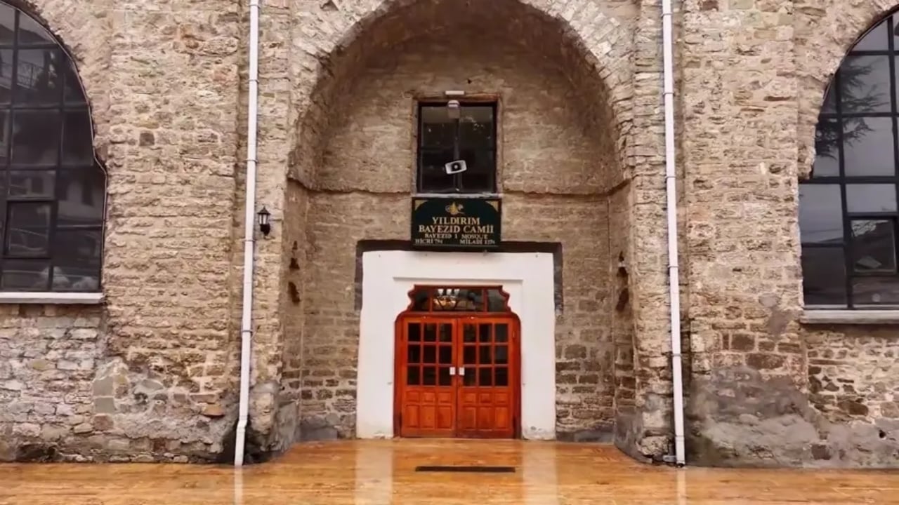 Foto - Mühendislik sınırlarını zorlayan ilk "büyük kubbe"! 6 asırdır sarsılmayan Yıldırım Bayezid Camii’nin sırrını kimse çözemiyor