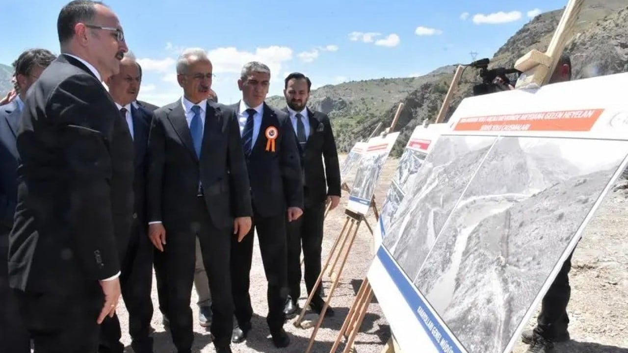 Foto - Müjdeli haber kamuoyu ile paylaşıldı: 35 dakikalık yol 10 dakikaya düşecek
