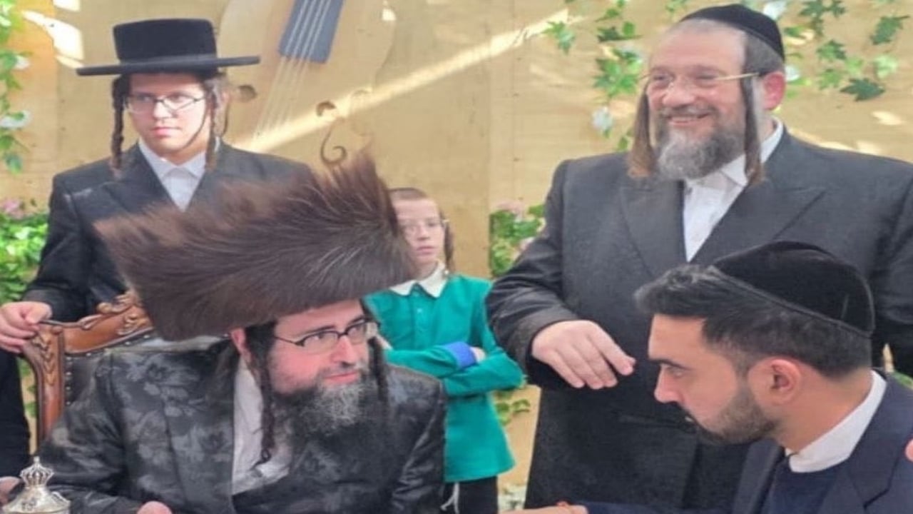 Foto - Müslüman aday tüm tuşlara basıyor! Camiden bara gitti, seçim turu skandal oldu