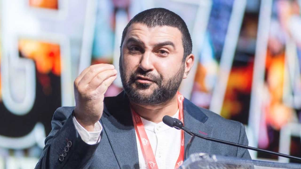 Foto - Müslüman gazeteci serbest bırakıldı