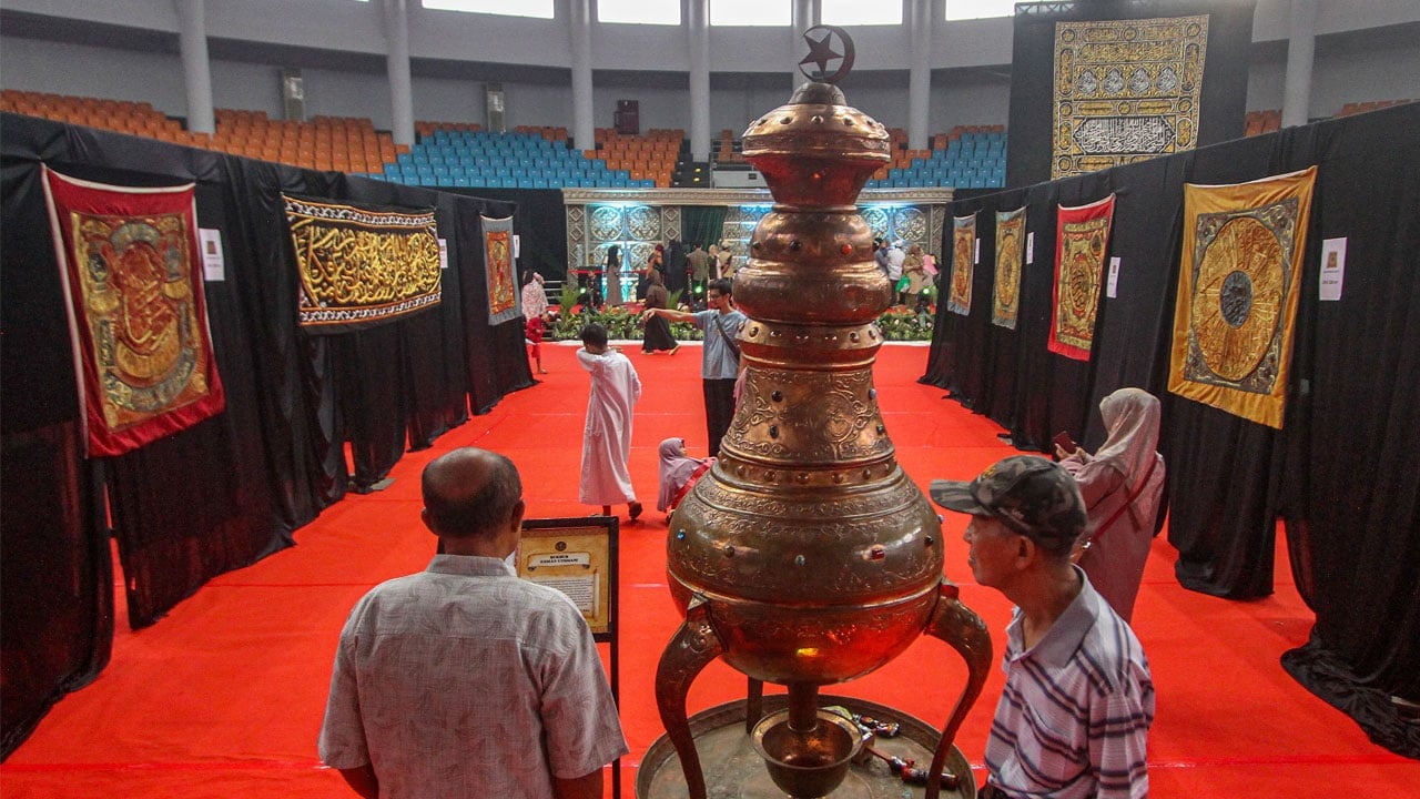 Foto - Müslümanlar akın etti! Efendimizden günümüze kalan eşyalar sergileniyor