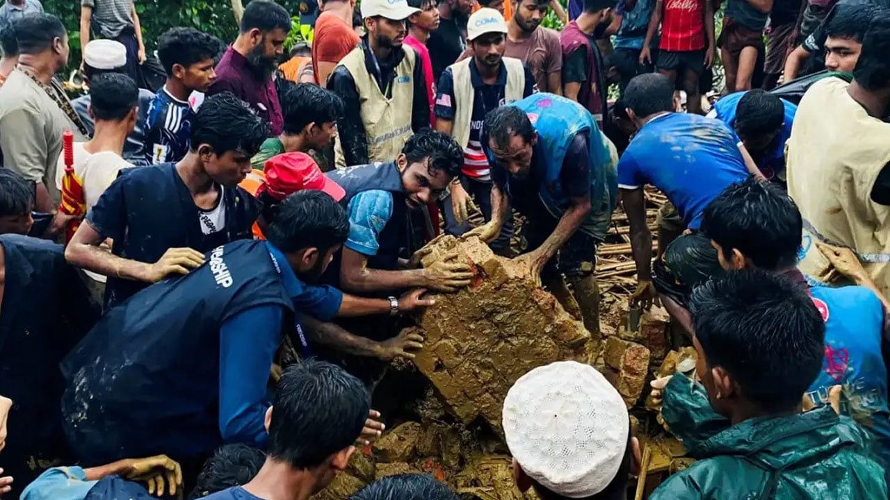 Foto - Muson yağmurları kampları vurdu! Arakanlı mülteciler heyelanla bir kez daha yıkıldı