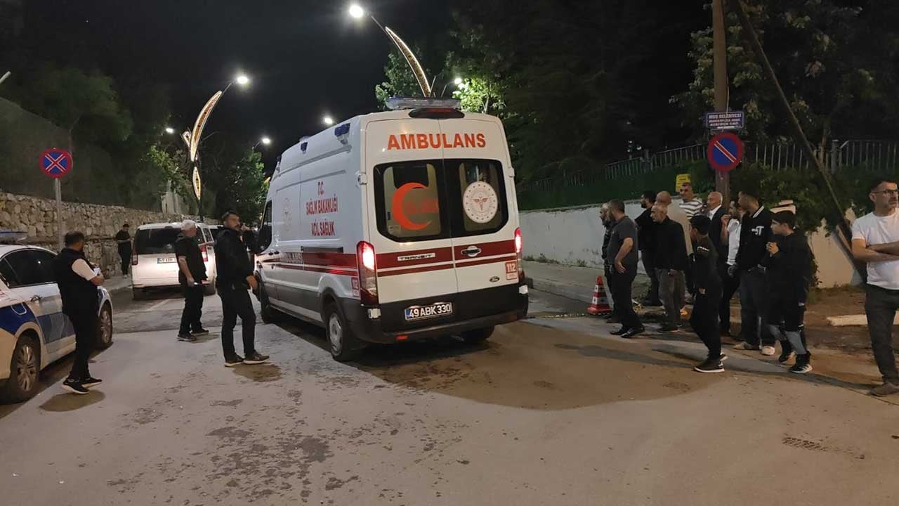 Foto - Muş'ta cinnet getiren şahıs dehşet saçtı! Kardeşini vurup eve kapanan saldırgan Özel Harekat operasyonuyla paketlendi!