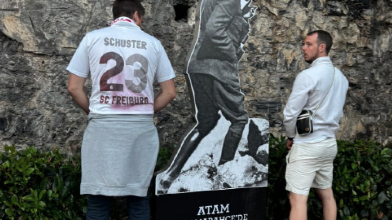 Foto - Mustafa Kemal'in iki tarafına da ....... Ali Koç'tan hala ses yok!