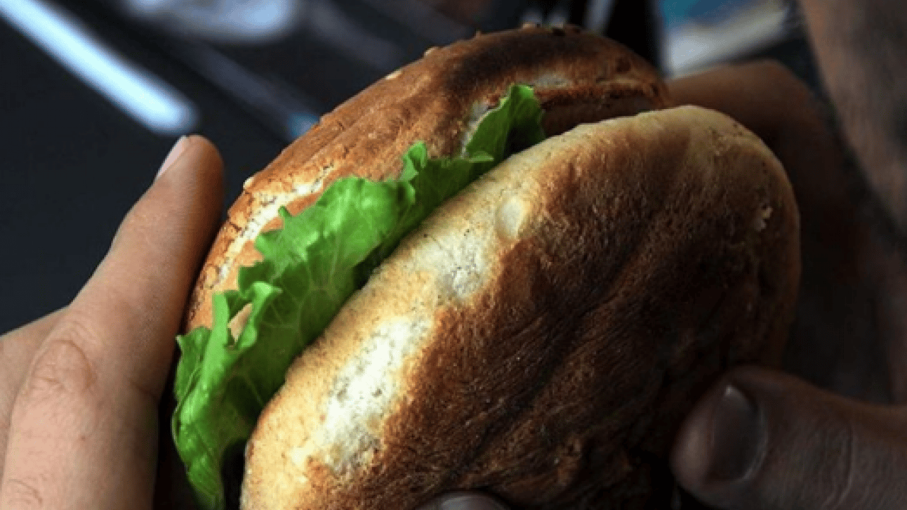 Foto - 10 müşteri kararı tepki çekmişti: O hamburgerci hakkında inceleme başlatıldı!