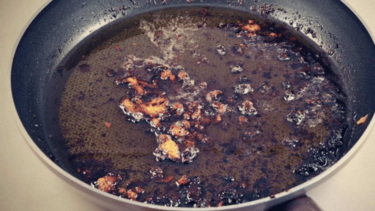 Foto - Mutfağınızda uzun süre bekleyen zeytinyağı varsa çöpe atın uyarısı yaptılar