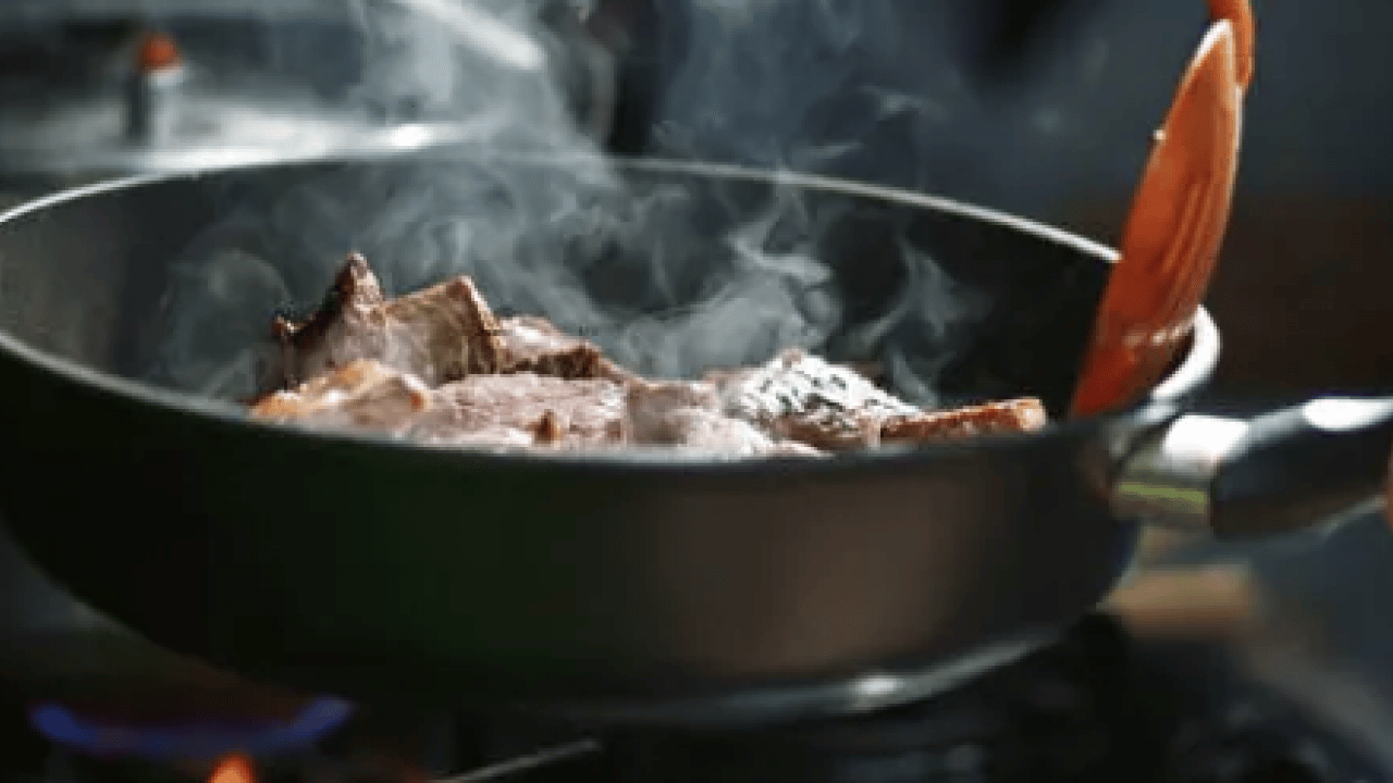 Foto - Mutfak krizi yaşanmayacak artık... Bu yöntem buzluktan çıkardığınız etin 30 dakikada çözülmesini sağlıyor!