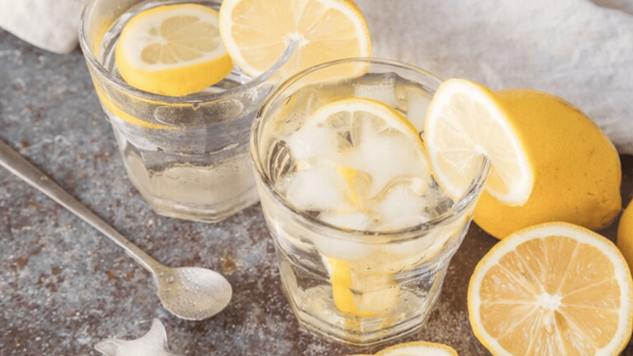 Foto - Müthiş bir şifa olacak... Her sabah aç karnına için: Karaciğerdeki yağı 15 günde temizliyor