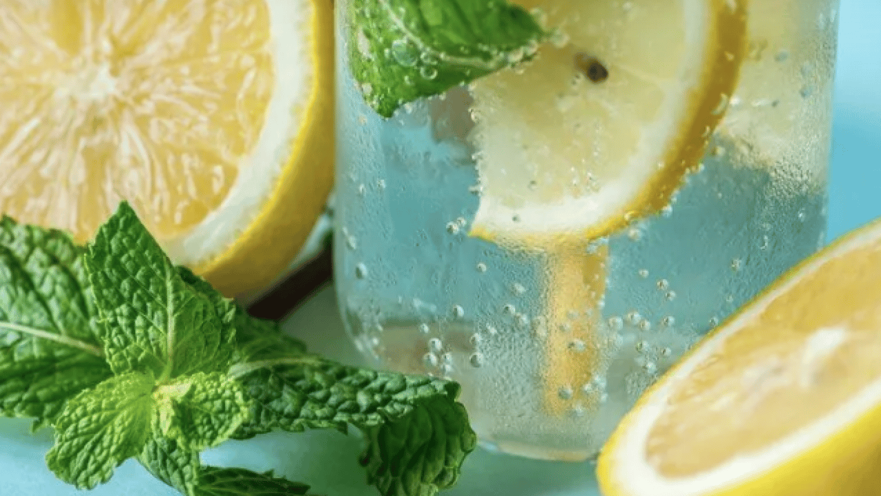 Foto - Müthiş bir şifa olacak... Her sabah aç karnına için: Karaciğerdeki yağı 15 günde temizliyor