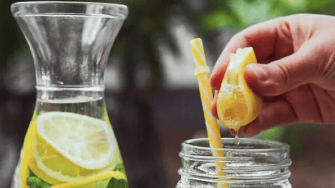 Müthiş bir şifa olacak... Her sabah aç karnına için: Karaciğerdeki yağı 15 günde temizliyor