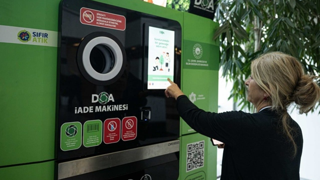 Foto - Müthiş uygulama başlıyor: Verdiğiniz her plastik şişe için 1 TL alacaksınız!