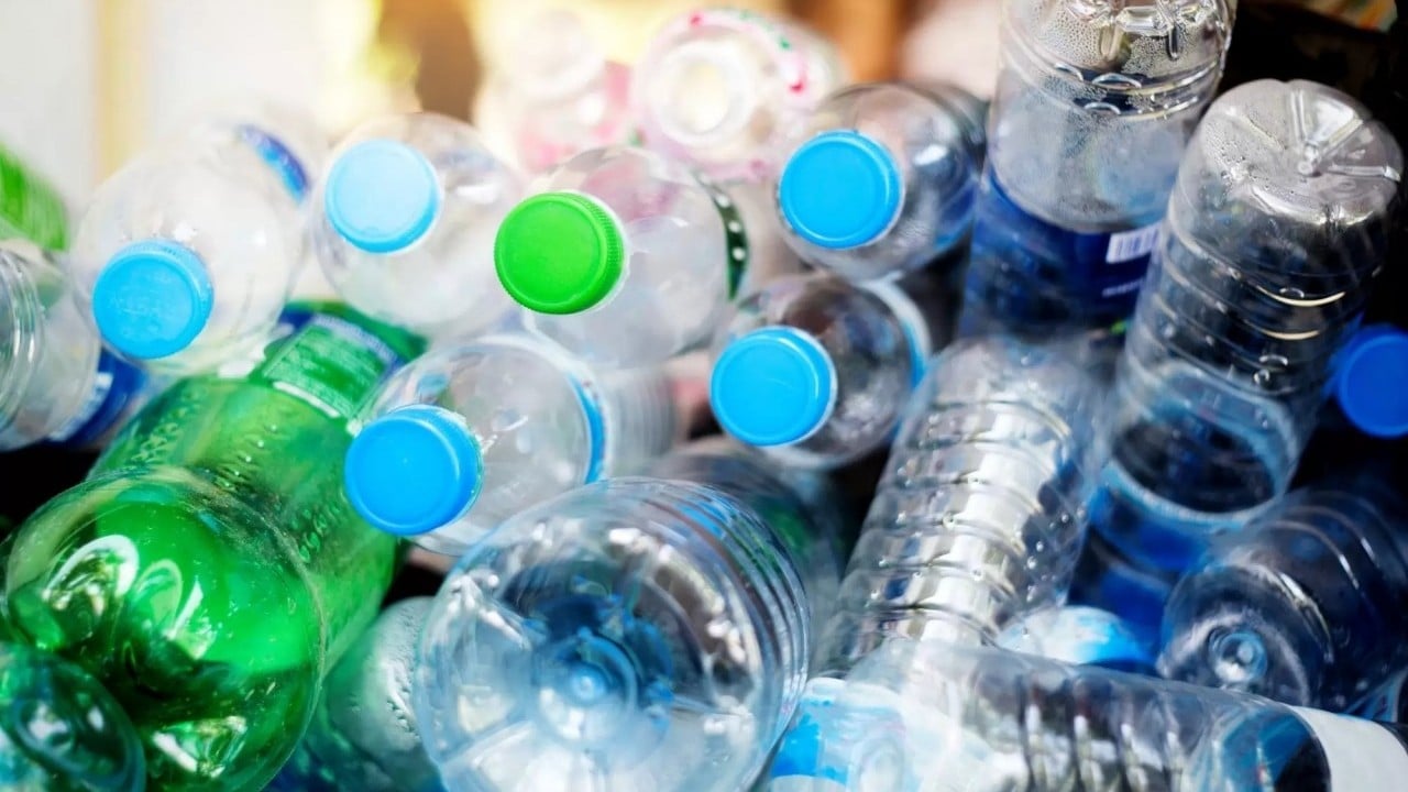 Foto - Müthiş uygulama başlıyor: Verdiğiniz her plastik şişe için 1 TL alacaksınız!