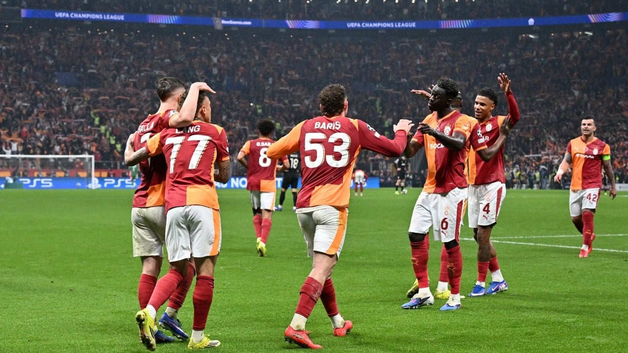 Foto - Müthiş zafer sonrası... Okan Buruk ilk 11'den tam 4 futbolcuyu kulübeye gönderiyor!