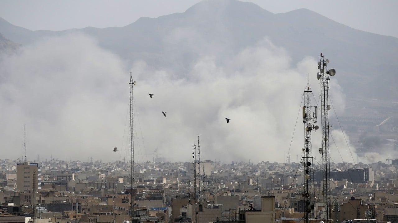 Foto - Müzakere masası tavsiyesi: İrlanda, ABD ile İsrail'in İran'a gerçekleştirdiği saldırılardan derin endişe duyuyor