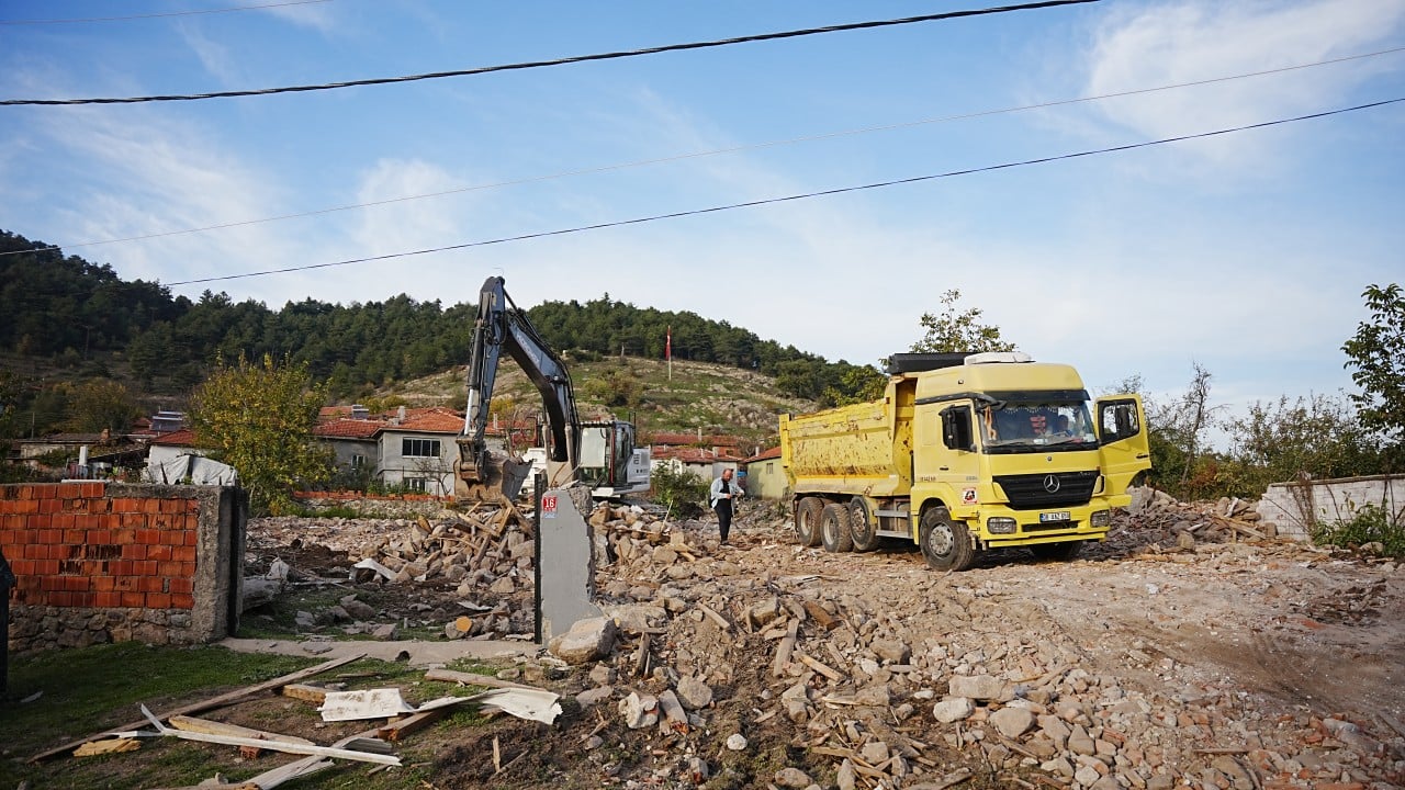 Foto - Naci Görür'den uyarı: Gece gündüz sallanan şehrimiz için uykuları kaçıracak açıklama