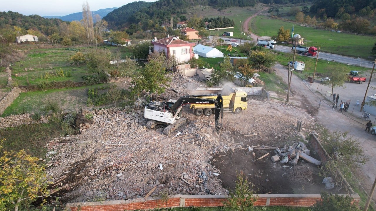 Foto - Naci Görür'den uyarı: Gece gündüz sallanan şehrimiz için uykuları kaçıracak açıklama