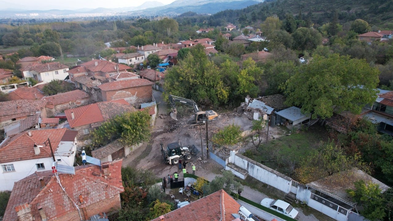 Foto - Naci Görür'den uyarı: Gece gündüz sallanan şehrimiz için uykuları kaçıracak açıklama