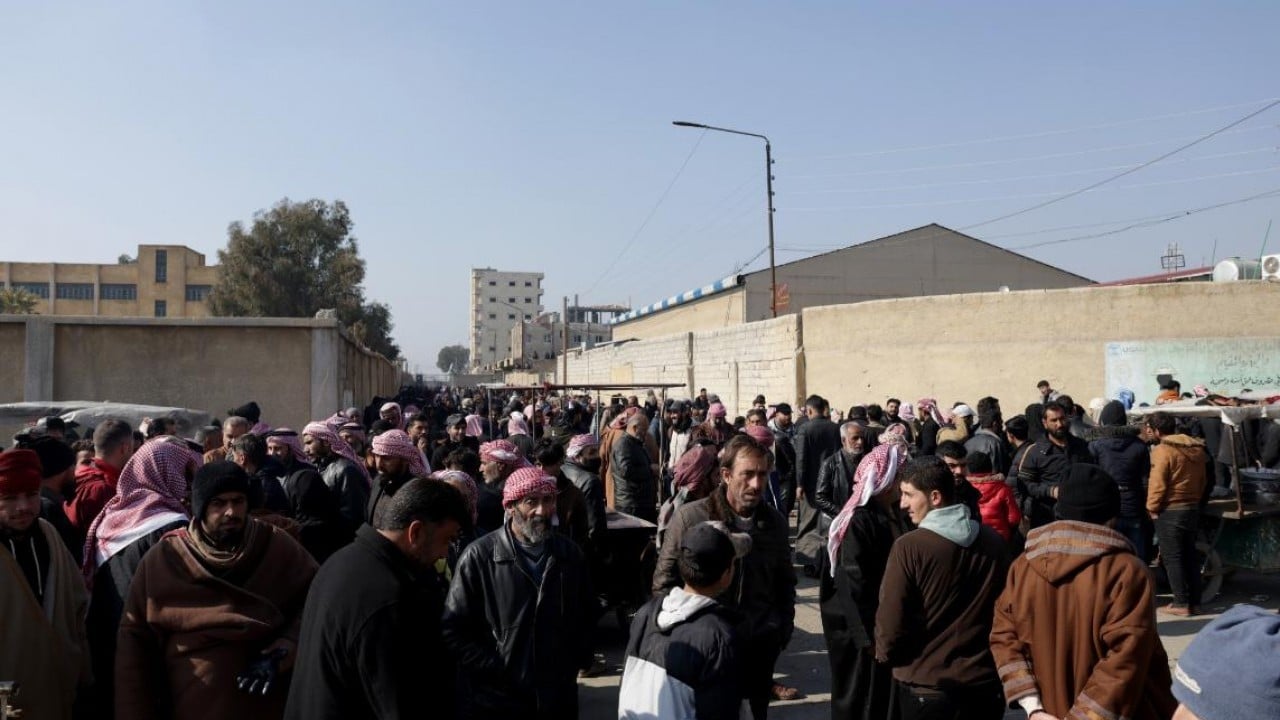Foto - Namaz kılmak, Suriye bayrağı sallamak ve daha neler neler! İşte YPG’nin suç saydığı eylemler