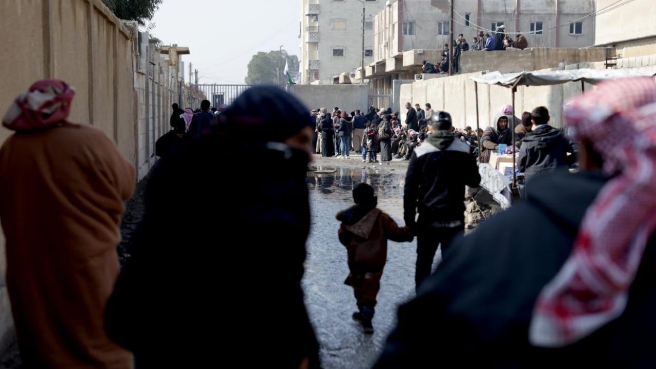 Foto - Namaz kılmak, Suriye bayrağı sallamak ve daha neler neler! İşte YPG’nin suç saydığı eylemler