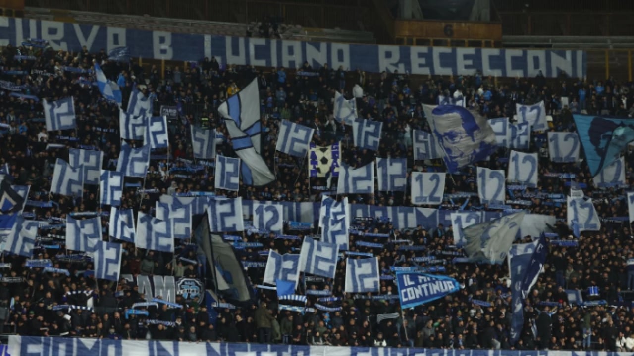 Foto - Napoli stadını gören taraftar korkuya kapıldı! ‘Lütfen zıplamayın'