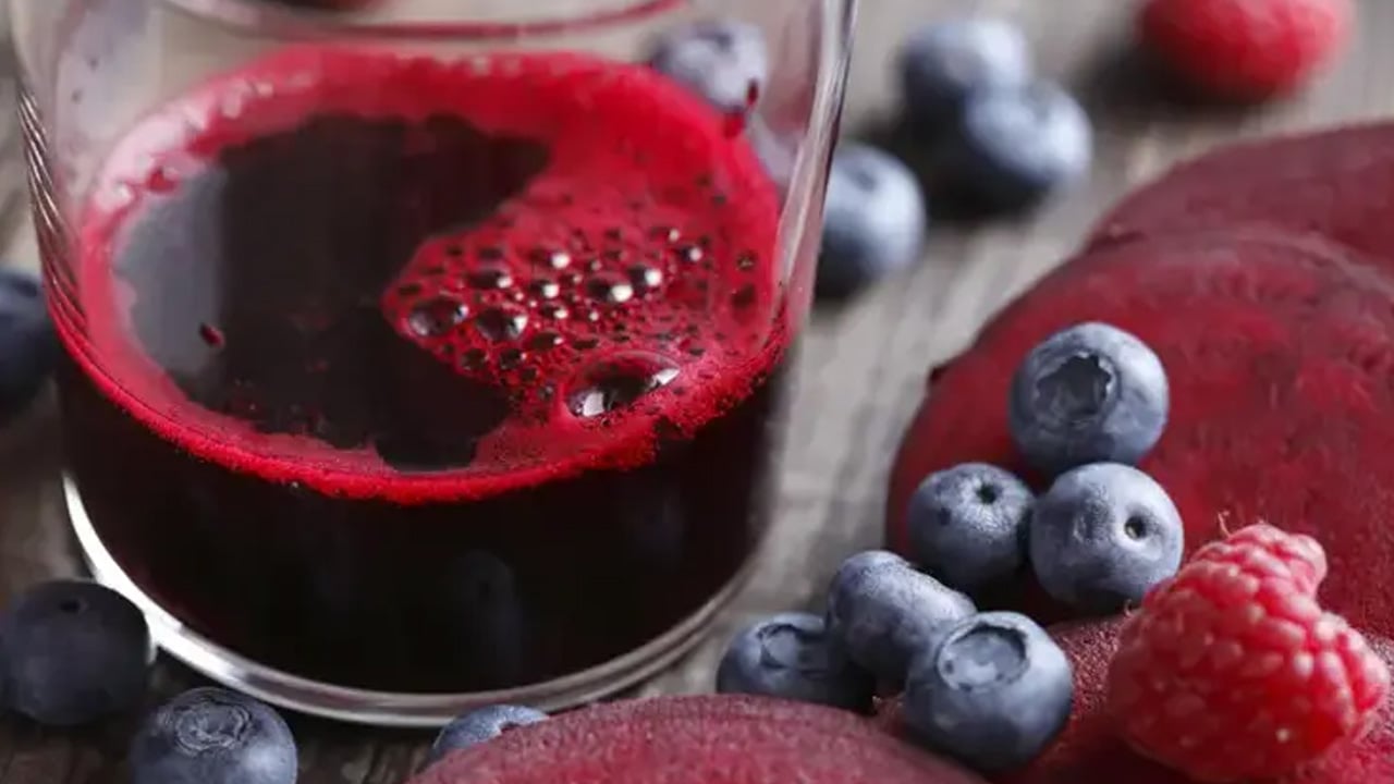 Tıkalı damarları açıyor! Dünyanın en güçlü antioksidan kaynağı nar damarları koruyabilir: Nar suyu içerseniz...