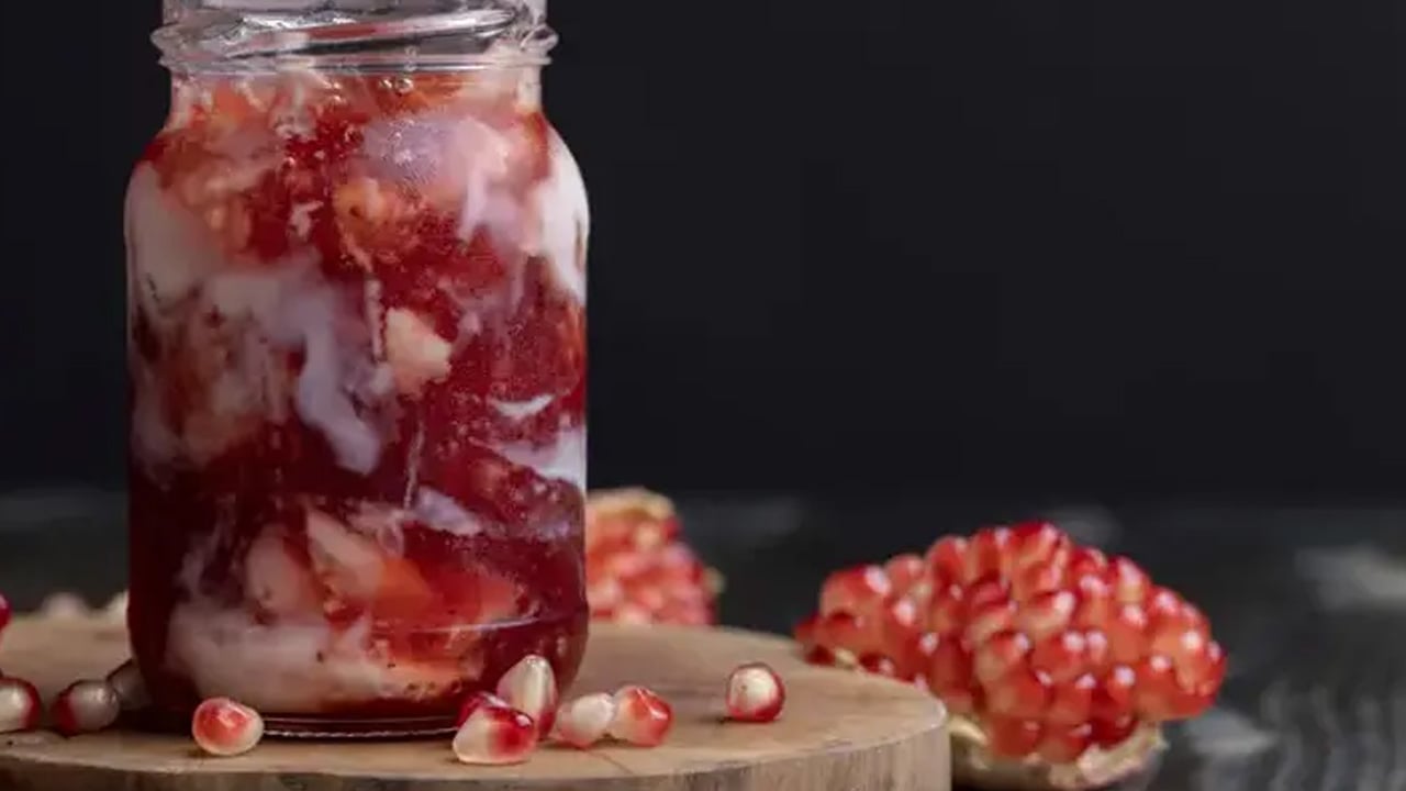 Foto - Tıkalı damarları açıyor! Dünyanın en güçlü antioksidan kaynağı nar damarları koruyabilir: Nar suyu içerseniz...