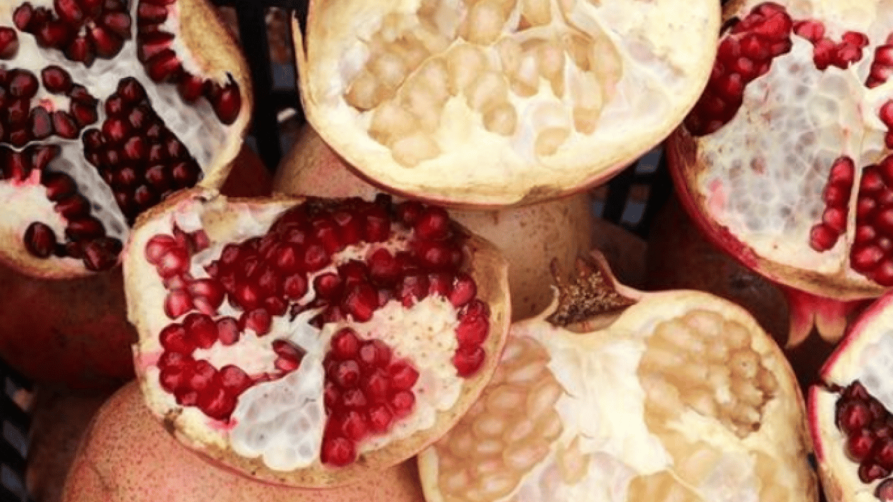 Foto - Nar kalp sağlığını destekleyen en iyi besin! 1 kaşık katmak yetiyor! Nar suyu: Çamaşır suyu gibi temizliyor