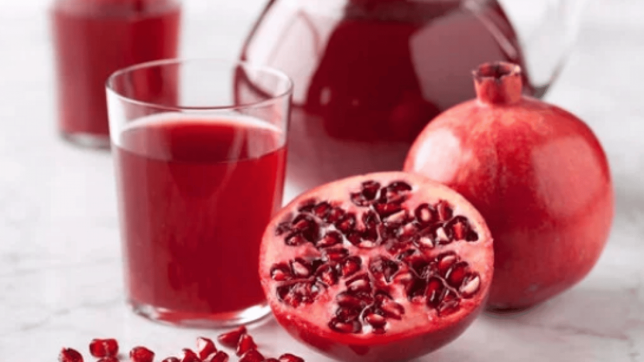Foto - Nar kalp sağlığını destekleyen en iyi besin! 1 kaşık katmak yetiyor! Nar suyu: Çamaşır suyu gibi temizliyor